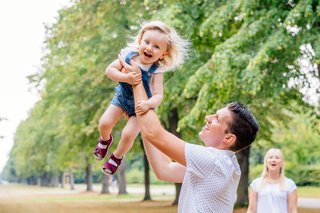 Familienfotos und Kinderfotos natürlich und lebendig in Dresden-39.jpg