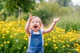 Familienfotos und Kinderfotos natürlich und lebendig in Dresden-33.jpg