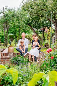Familienfotos und Kinderfotos natürlich und lebendig in Dresden-23.jpg
