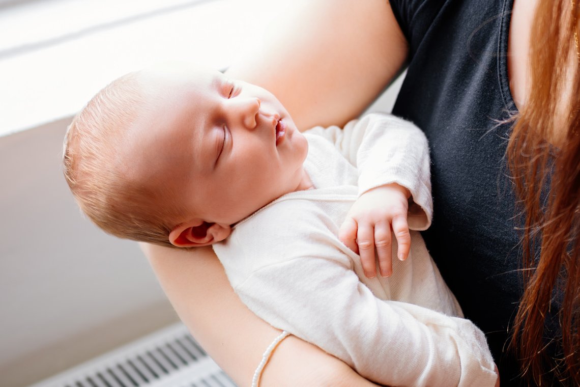 Newbornfotos Dresden Babyfotos im eigenen zu Hause-004.jpg