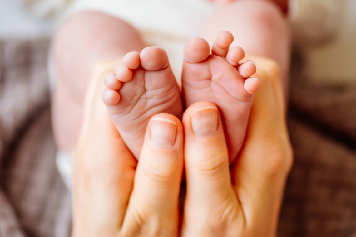 Newbornfotos Dresden Babyfotos im eigenen zu Hause-019.jpg