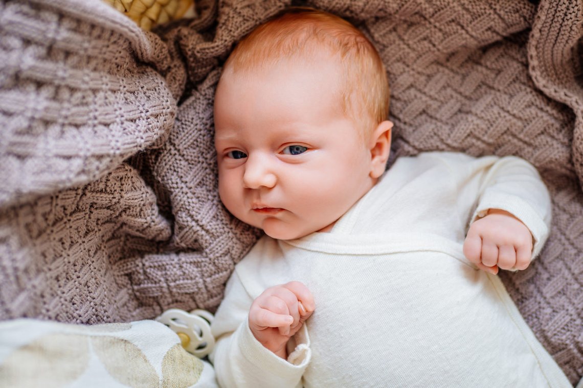 Newbornfotos Dresden Babyfotos im eigenen zu Hause-034.jpg